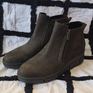 NEW Vionic Green Nubuck 6 Weatherproof Uptown Sur Weatherproof Wedge Booties